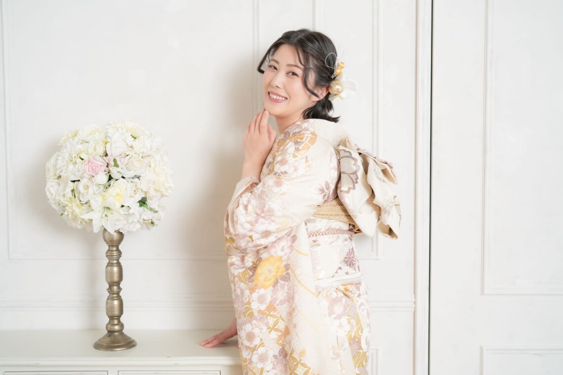 かわいい系からレトロ・大人っぽいコーディネートまで!成人式でなりたいイメージ別・ピンクの振袖に合わせる色の選び方 ふりそでもりの