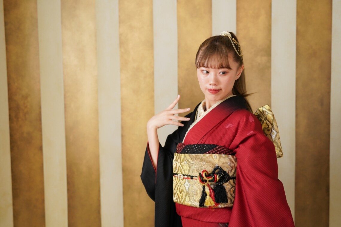 成人式で着たい振袖柄が見つかったら試着!似合う柄は体型によっても変わる ふりそでもりの
