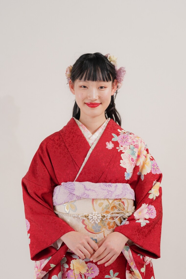 ゆる巻きハーフアップ×重めバング ふりそでもりの