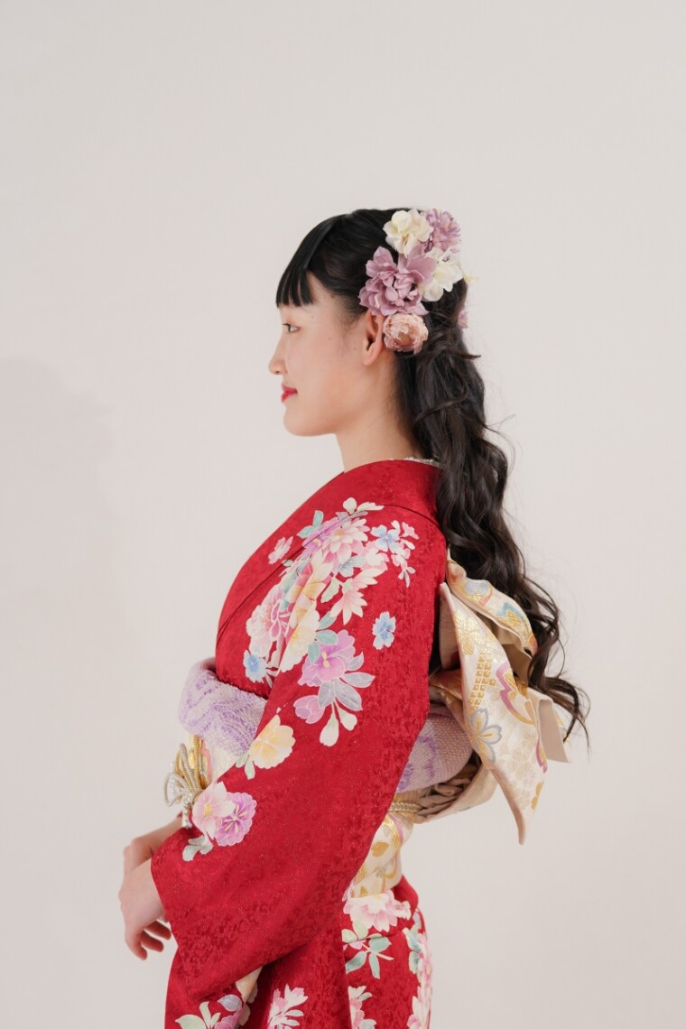 ゆる巻きハーフアップ×重めバング ふりそでもりの